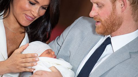 Prinz Harry und Herzogin Meghan mit ihrem Sohn Archie.  - Foto: Dominic Lipinski - WPA Pool / Getty Images