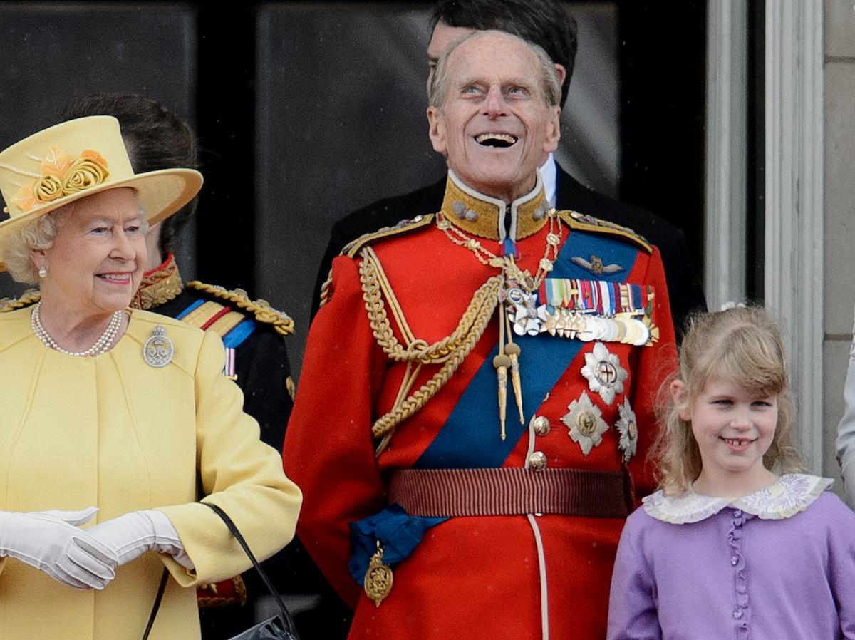 Prinz Philip zusammen mit seiner Enkelin Lady Louise Windsor.