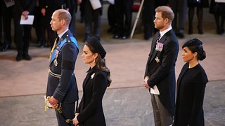 Prinz William, Kate, Prinz Harry und Meghan.  - Foto: WPA Pool / Auswahl / Getty Images