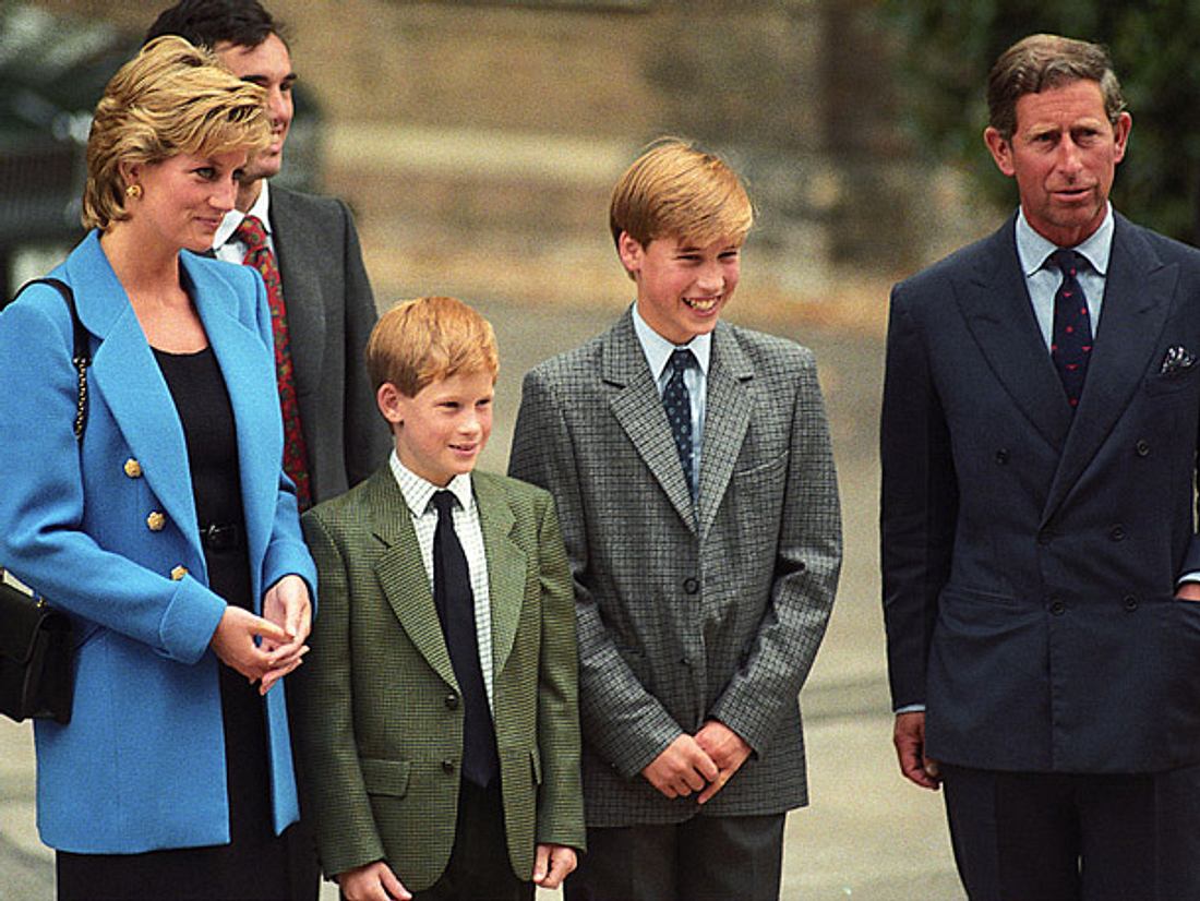 Diana mit ihren Kindern Harry und William und Gatte Charles im Jahr 1995.
