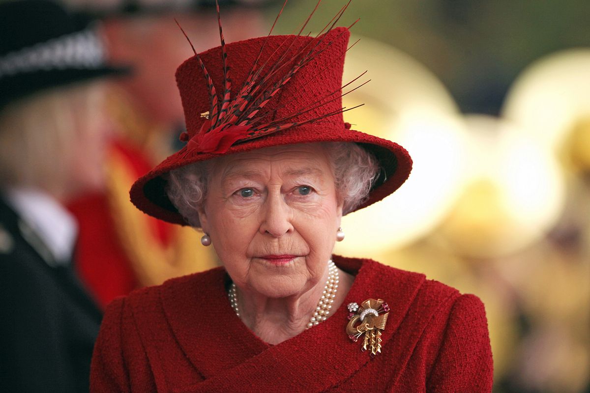 Queen Elizabeth II., voller Trauer, im Jahr 2010.