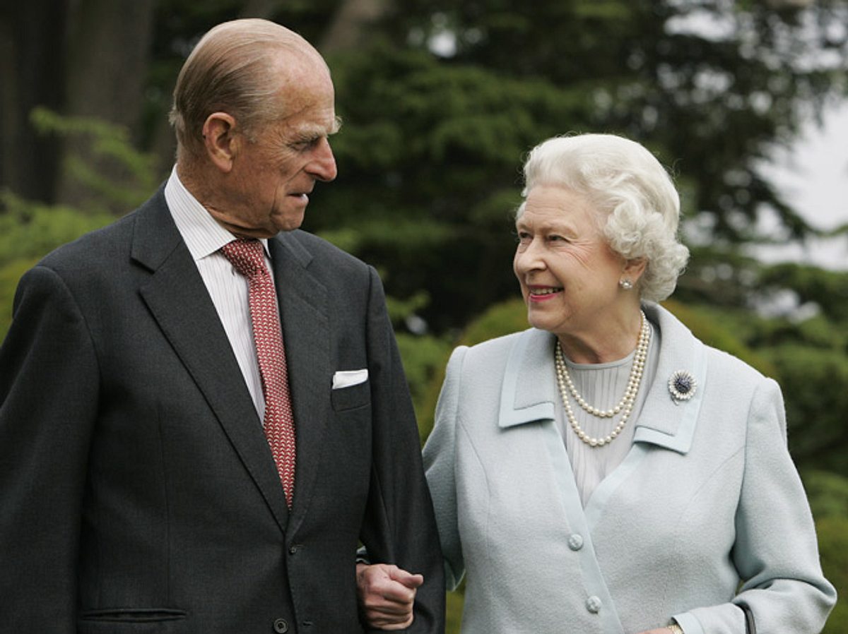 Queen Elizabeth: Prinz Philip hört auf!