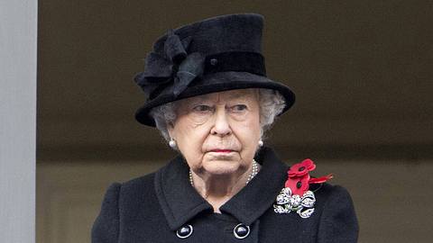 Queen Elizabeth II. trauert. - Foto: IMAGO / i Images