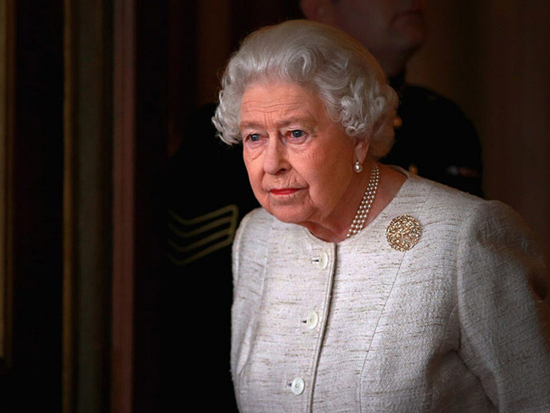 Queen Elizabeth: Schock! Unbekannter erschießt ihre Schwäne