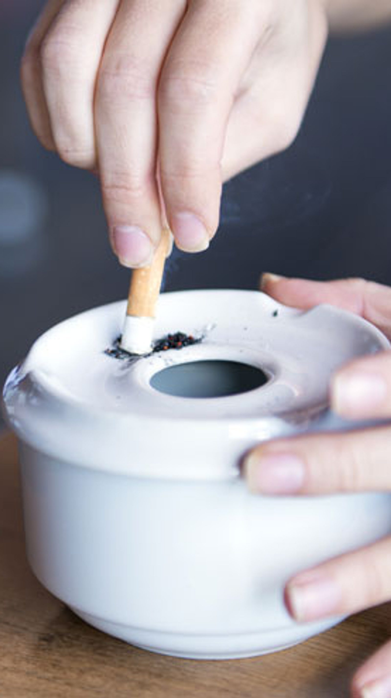 Nikotin entfernen - Hausmittel & Tipps