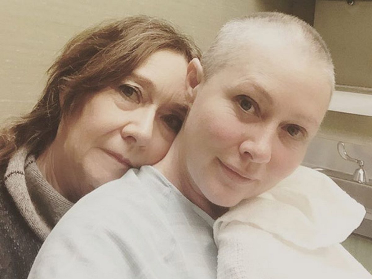 Shannen Doherty bekommt im Krebs-Kampf Unterstützung von ihrer Mutter. 