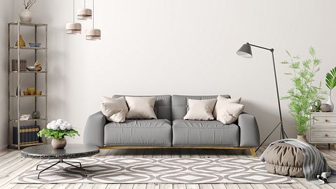 Sofaüberzug auf Couch - Foto: iStock/Scovad