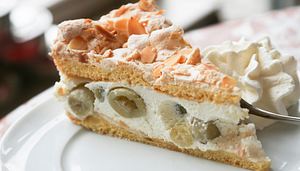 Stachelbeerkuchen mit Baiser - Foto: Mariha-kitchen/iStock