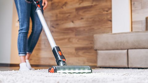 Ein Staubsauger - Foto: istock/bedya