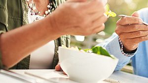 Verjüngen Sie Ihren Stoffwechsel - mit diesem Ernährungsplan - Foto: Tassii / iStock