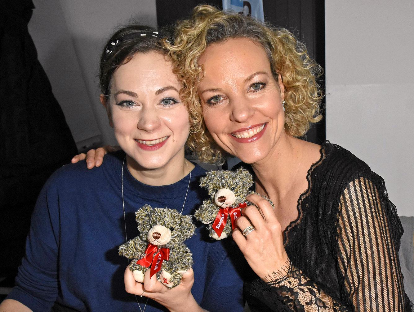 Die ehemaligen 'Sturm der Liebe'-Stars Christin Balogh und Melanie Wiegmann sind enge Freundinnen. Die ehemaligen 'Sturm der Liebe'-Stars Christin Balogh und Melanie Wiegmann sind enge Freundinnen.