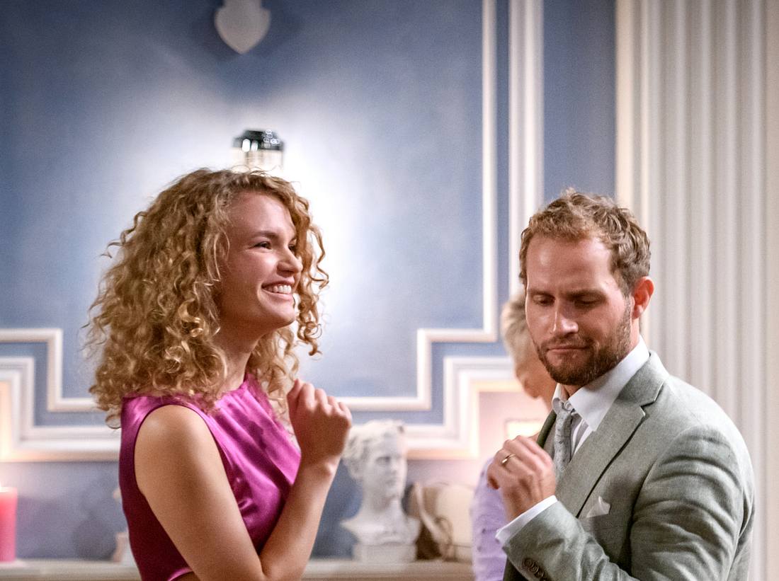 'Sturm der Liebe'-Comeback: Maja (Christina Arends) und Florian (Arne Löber). 'Sturm der Liebe'-Comeback: Maja (Christina Arends) und Florian (Arne Löber).