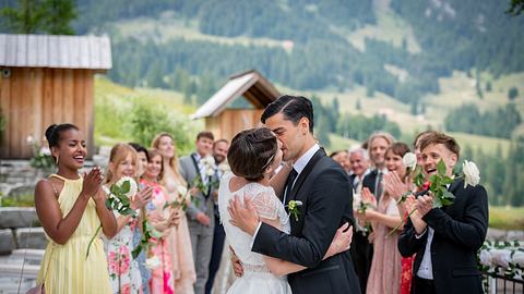 Bei der Sturm der Liebe-Hochzeit läuft nicht alles rund - Foto: ARD/WDR/Christof Arnold