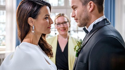 Bei Sturm der Liebe heiraten als nächstes Nadja und Tim. - Foto: ARD/Christof Arnold