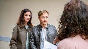 Carolin (Katrin Anne Heß) und Max (Stefan Hartmann) in Sturm der Liebe. - Foto: ARD/WDR/Christof Arnold