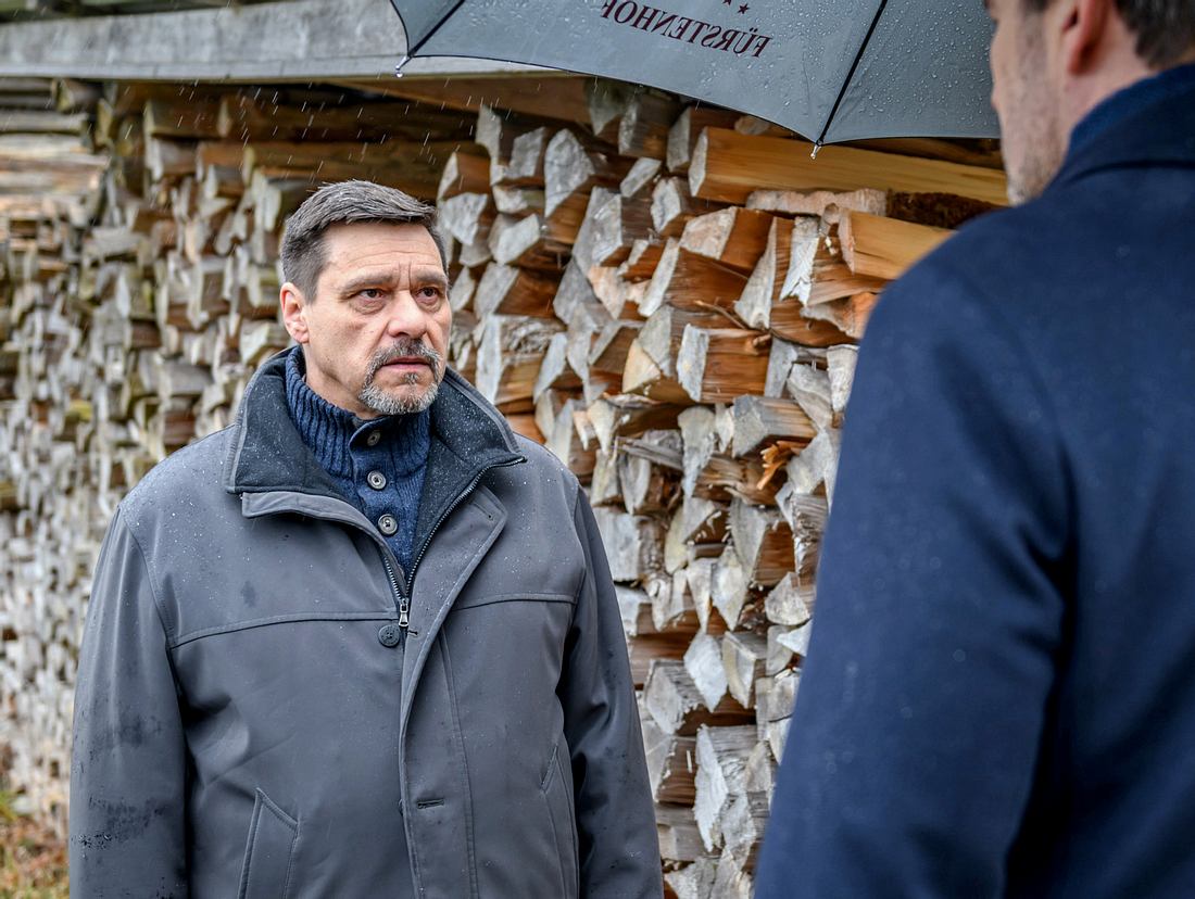 Thomas Meierl als Schulz bei 'Sturm der Liebe'. Thomas Meierl als Schulz bei 'Sturm der Liebe'.