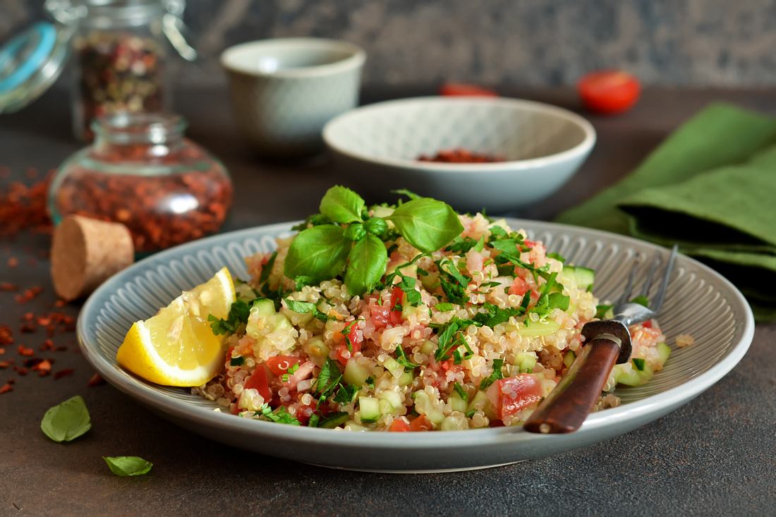 Tabouleh-Salat: Das Rezept für den Klassiker mit Bulgur | Liebenswert ...