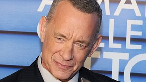 Tom Hanks mit Kater Smeagol - Foto: Dia Dipasupil / Staff