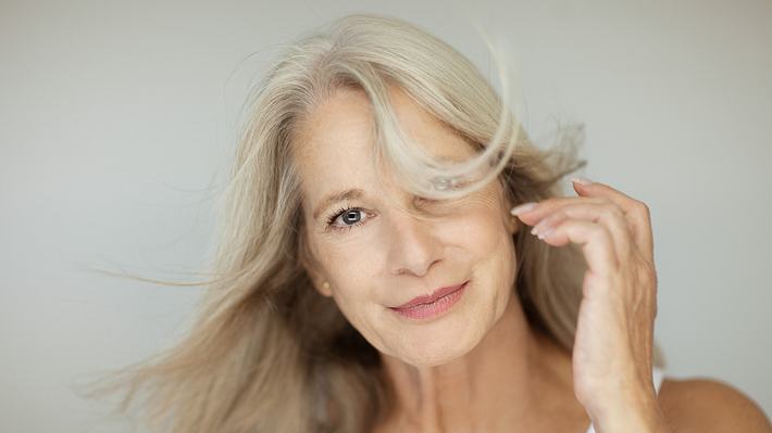 Frau mit schönen Haaren  - Foto: iStock/piolka