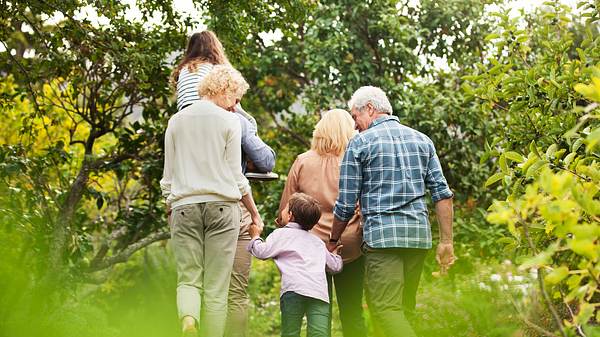 Welche Rechte haben Großeltern? - Foto: iStock/Lee Edwards