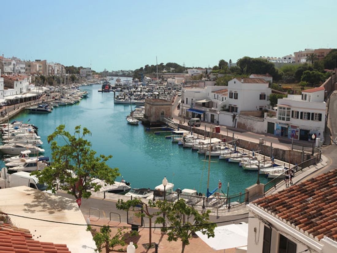 Der Hafen in Ciutadella auf Menorca Der Hafen in Ciutadella auf Menorca