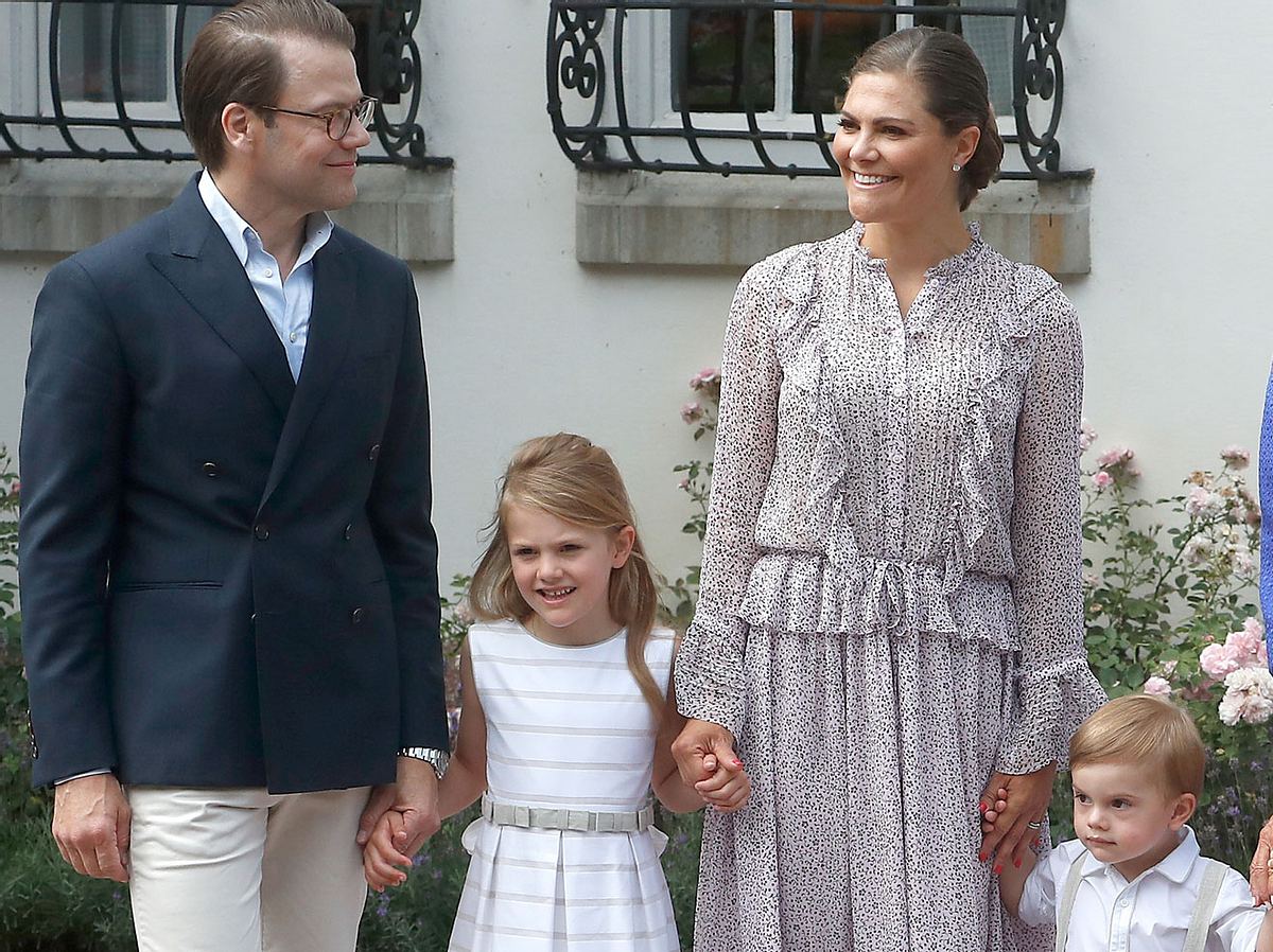 Victoria von Schweden mit ihrem Mann Daniel und ihren Kindern Estelle und Oscar. 