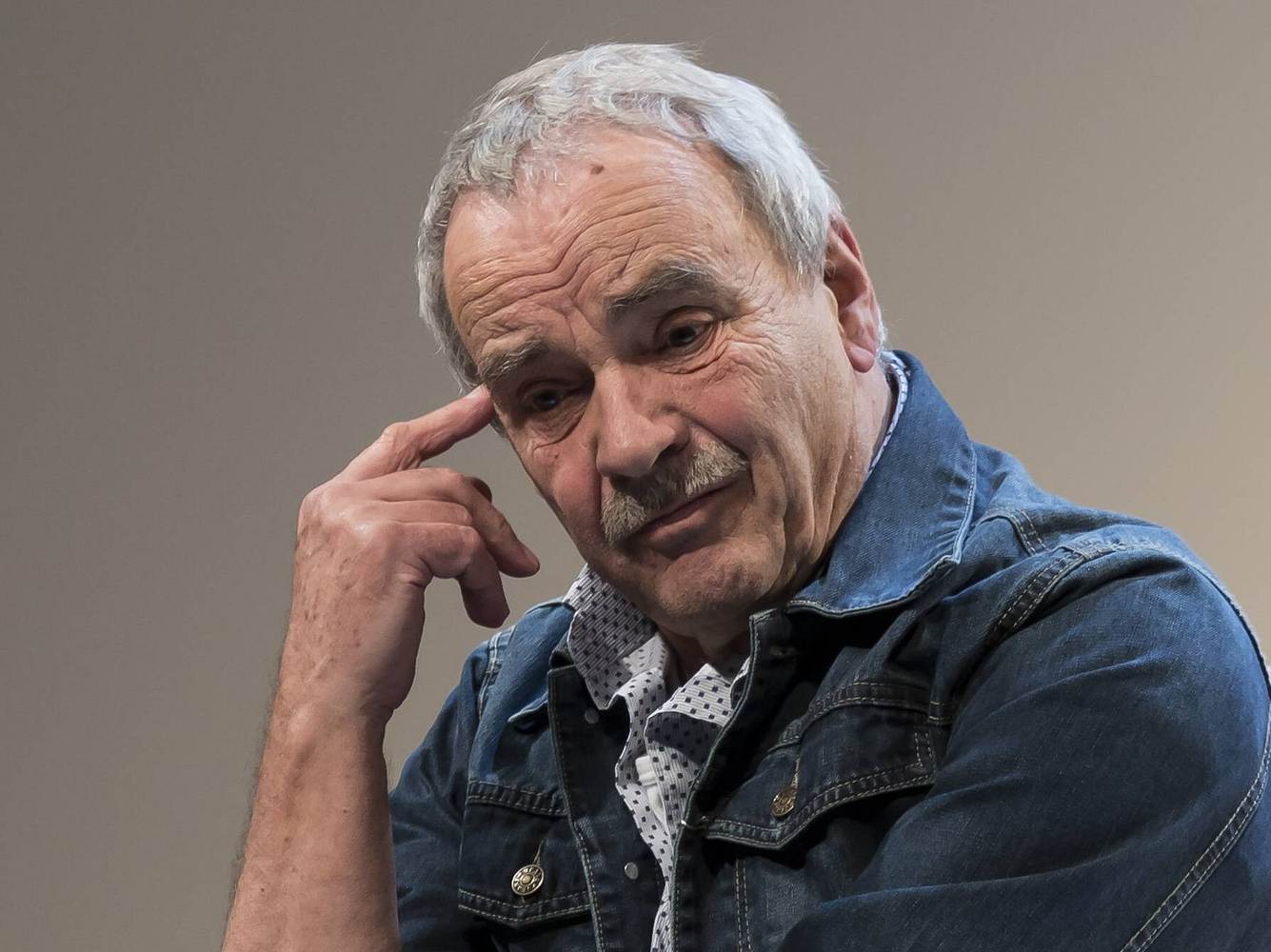 Walter Kreye hat den Krebs besiegt. Walter Kreye hat den Krebs besiegt.