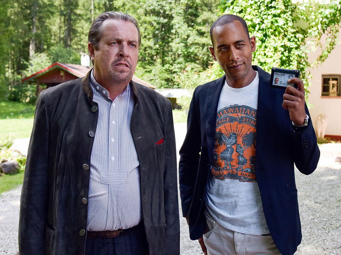 Andreas Giebel als Hauptkommissar Benedikt Beissl und Peter Marton als Jerry Paulsen in Watzmann ermittelt. Andreas Giebel als Hauptkommissar Benedikt Beissl und Peter Marton als Jerry Paulsen in Watzmann ermittelt.