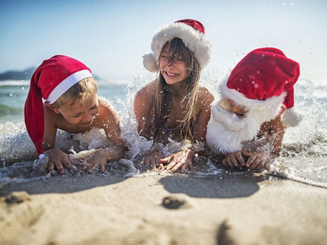 Weihnachtstradition: Festlich feiern am australischen Strand.