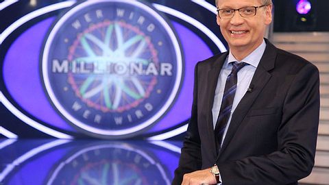Moderator Günther Jauch lässt seine Zukunft bei Wer wird Millionär offen. - Foto: RTL / Stefan Gregorowius