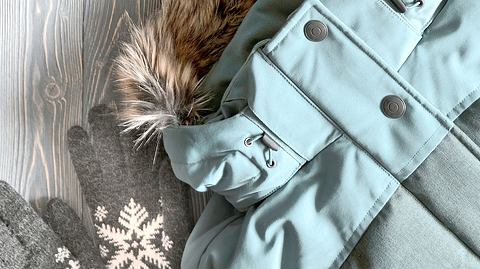 So hält Ihre Winterkleidung länger. - Foto: AlenaMozhjer / iStock